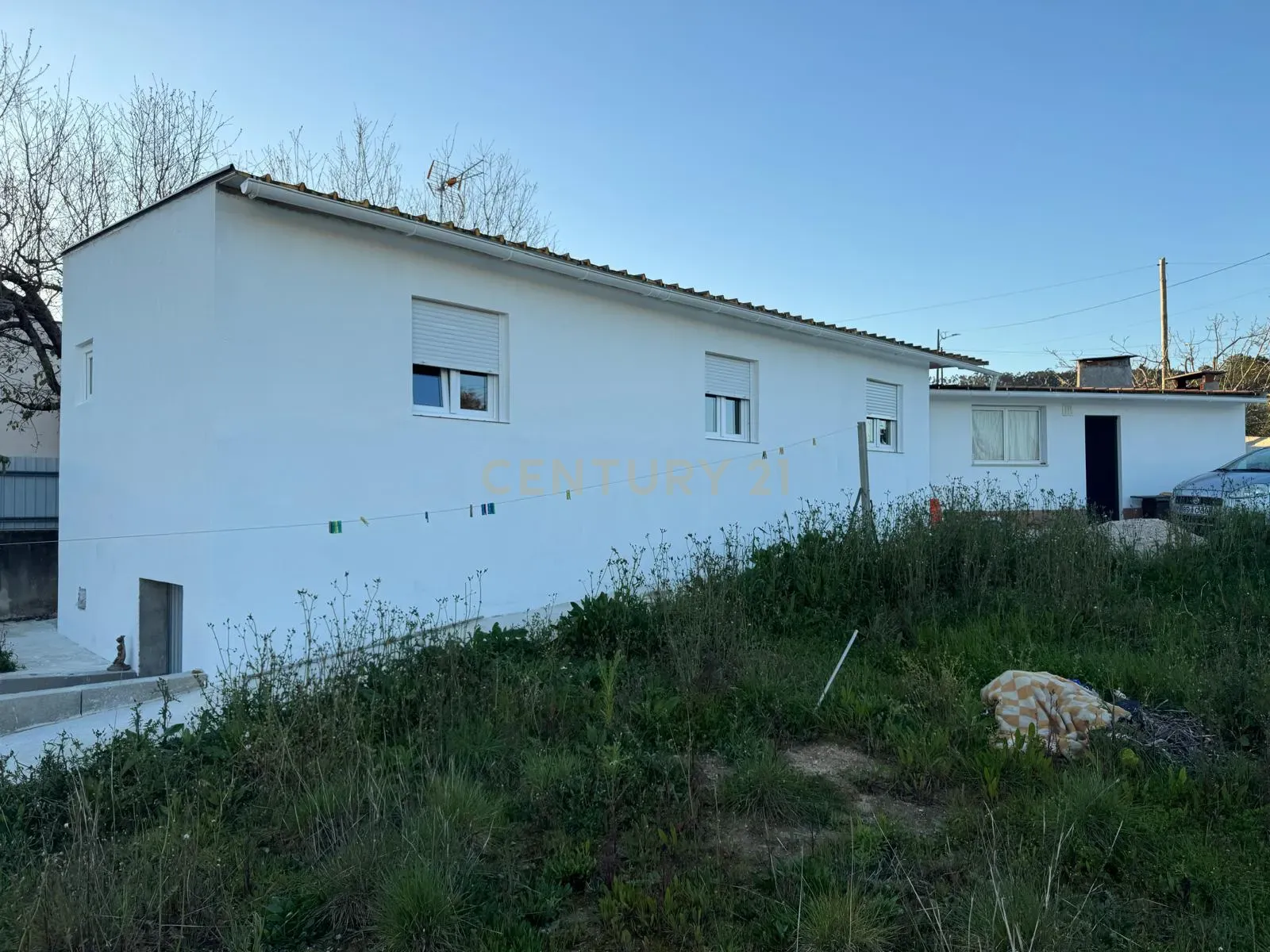 Moderna Moradia T1 em Pombal com Jardim e Terraço - Image 1