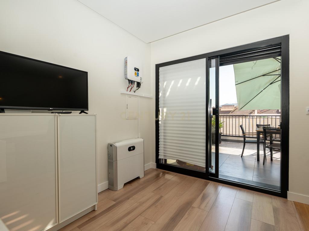 Apartamento T3+1 duplex, com terraço e estacionamento, no centro da cidade de Torres Vedras - Image 53