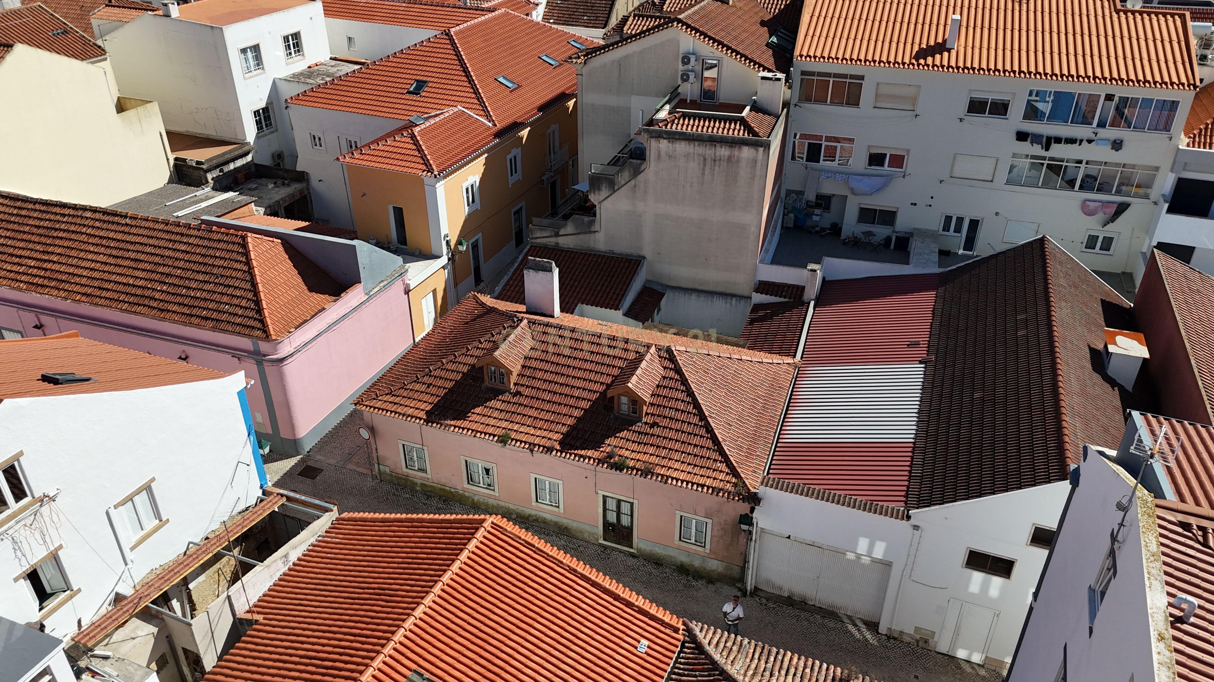 Fotografia 7 de Moradia com projeto aprovado para 3 apartamentos no Centro Histórico de Mafra