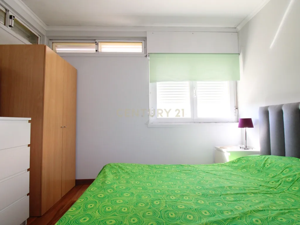 ✨ Oportunidade Única – T2 no Monte da Caparica ✨ - Image 19