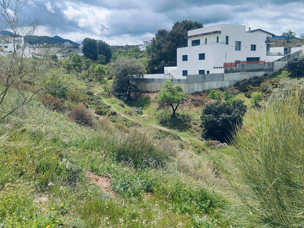 Terreno urbano de 563 m2 na zona baixa de Altos de la Zubia. - Image 8