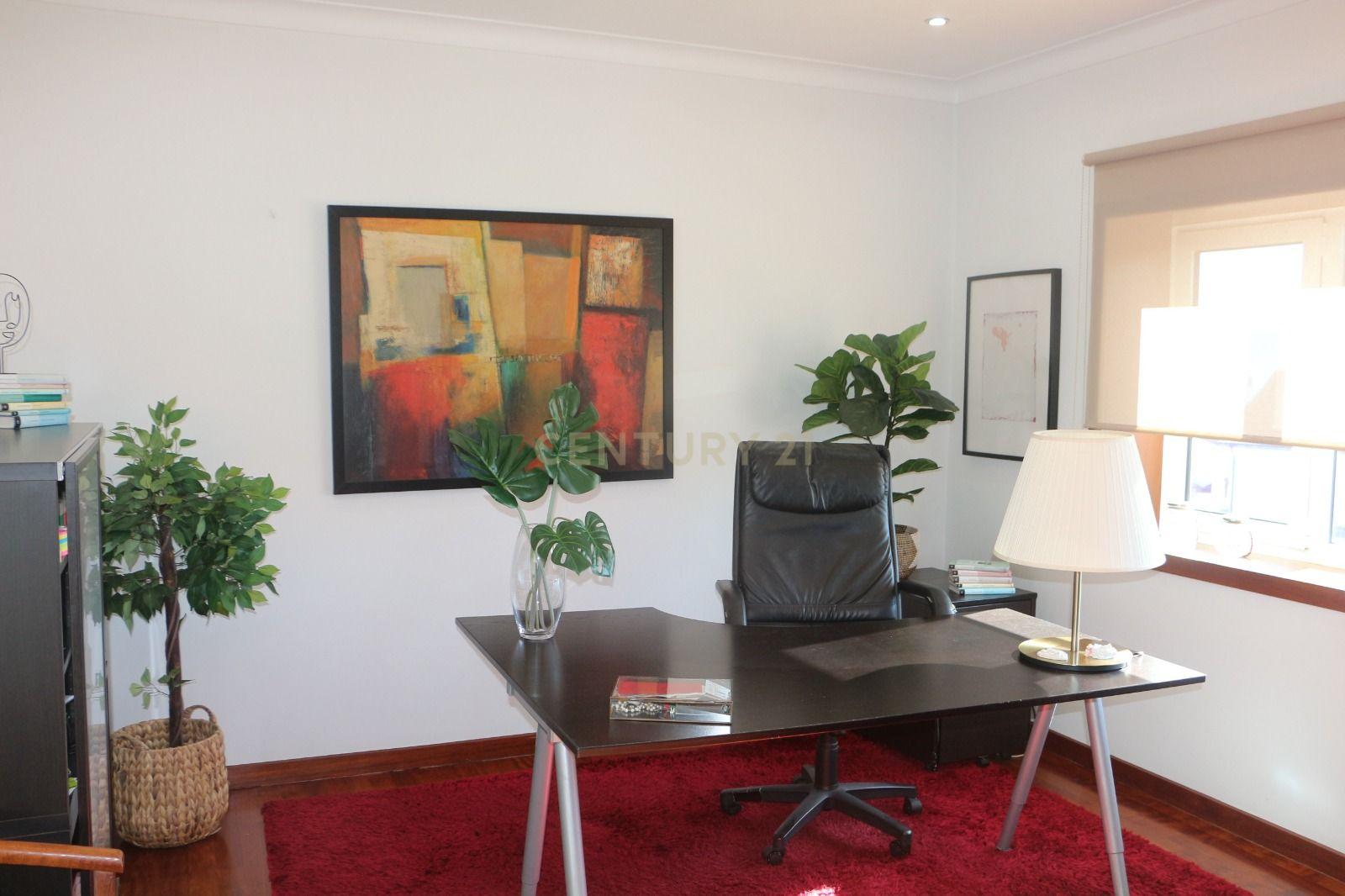 Moradia T5 em Casais Novos, Penafiel- Onde os sonhos em família ganham vida - Image 8