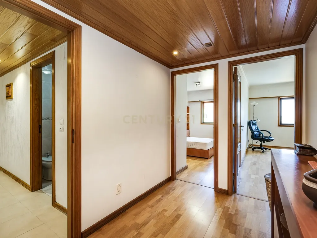 Apartamento T3 em Odivelas com garagem - Conforto e Localização Central - Image 18