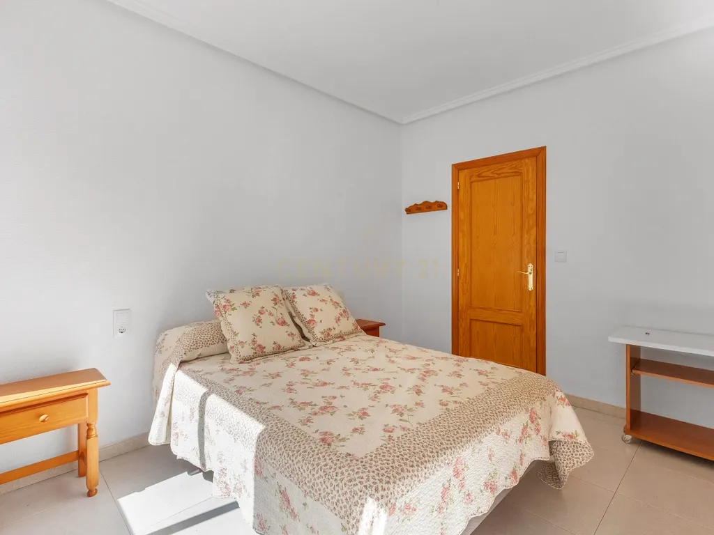 Apartamento com terraço e vista mar a apenas 80 metros da praia de La Mata - Image 17