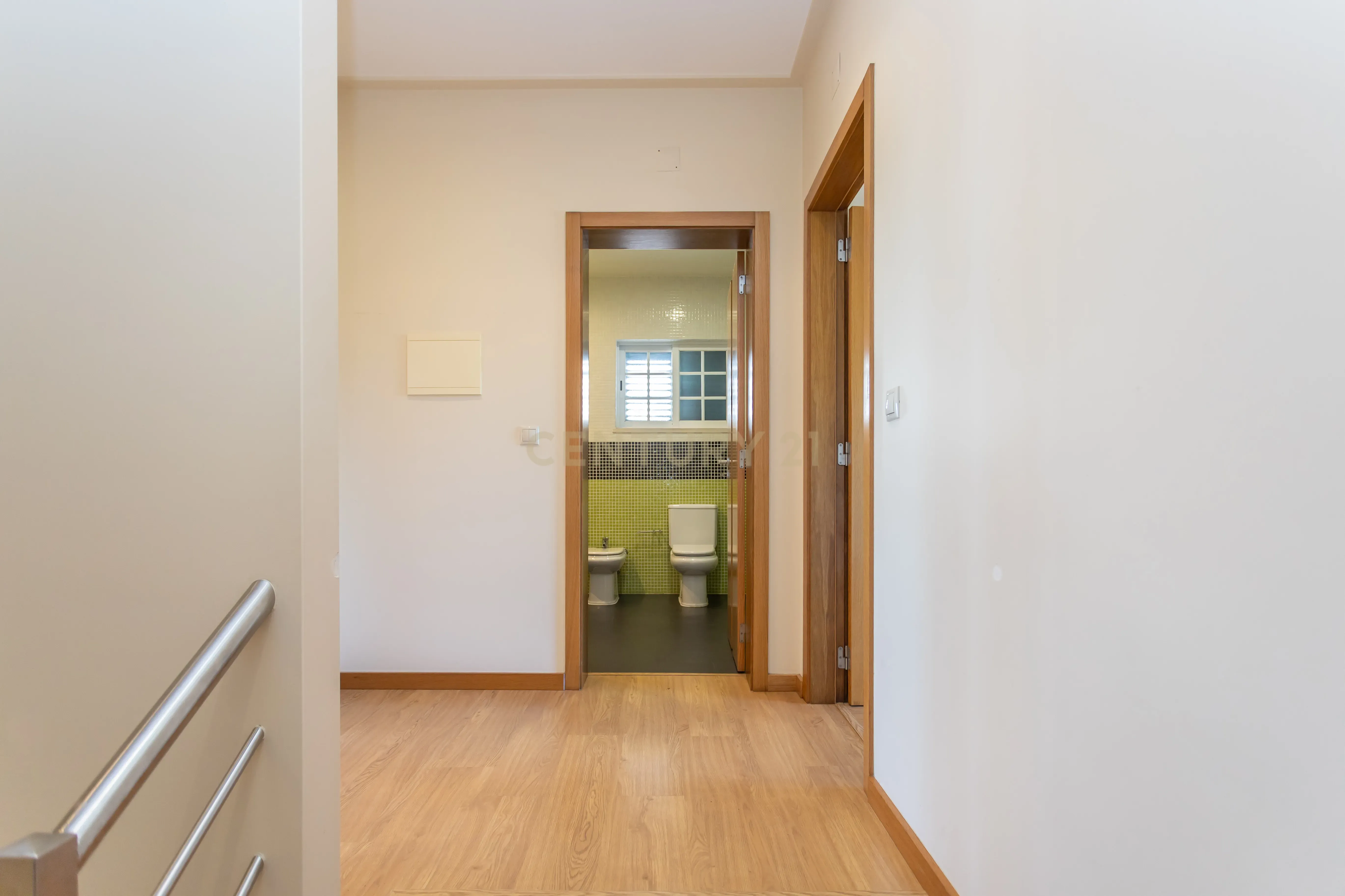 Fotografia 5 de Viva com Qualidade e Espaço – Excelente Moradia T3 em Zona Residencial Calma, Pegões