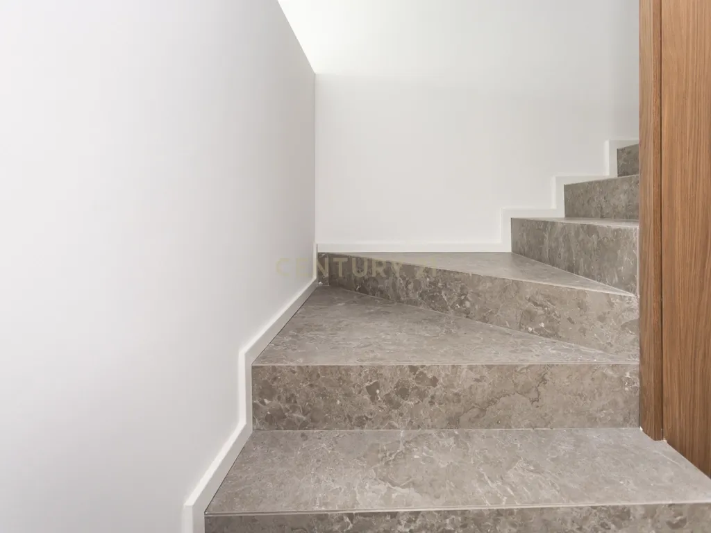 Mais que uma casa é um refugio de conforto e elegância ! - Image 26