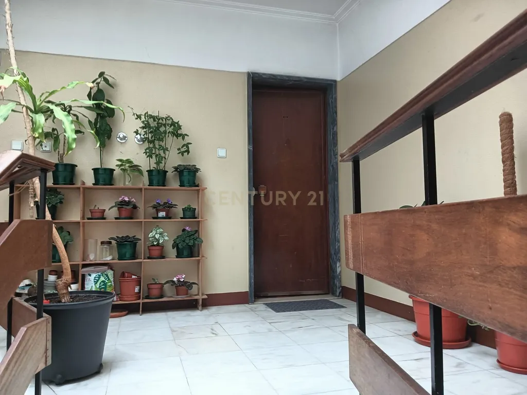 Apartamento T2 à Rendar - Vista Mar na Parede - Image 22