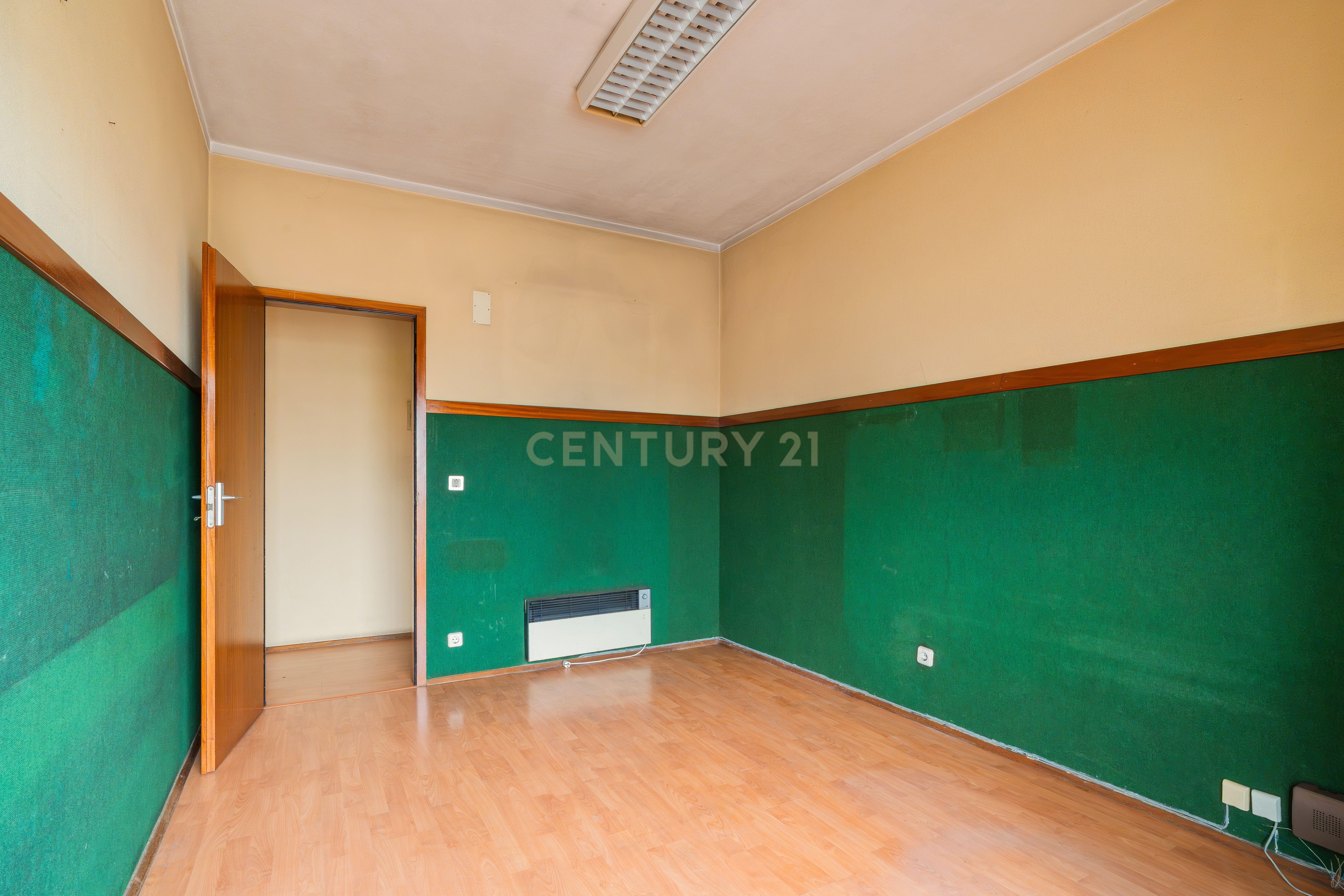 Fotografia 12 de Apartamento T2 em Marinha Grande - Oportunidade Única!