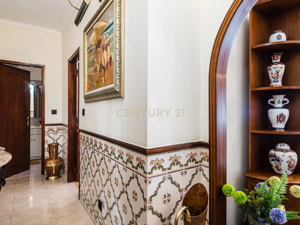 Apartamento T0, com Terraço, Agualva Cacém - Image 9