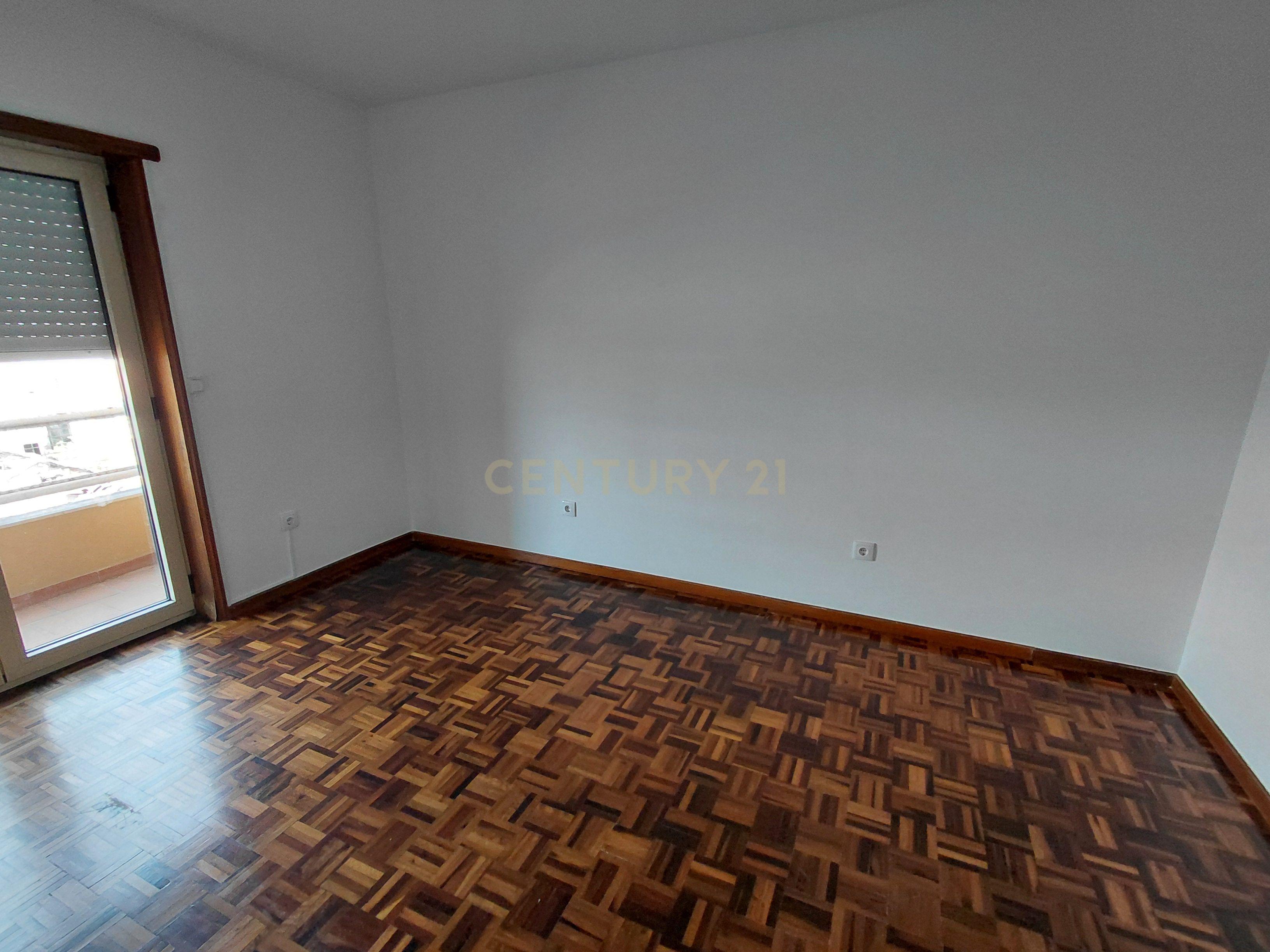 Fotografia 9 de Apartamento T2 + 1  Renovado em Santa Maria Maior, Chaves