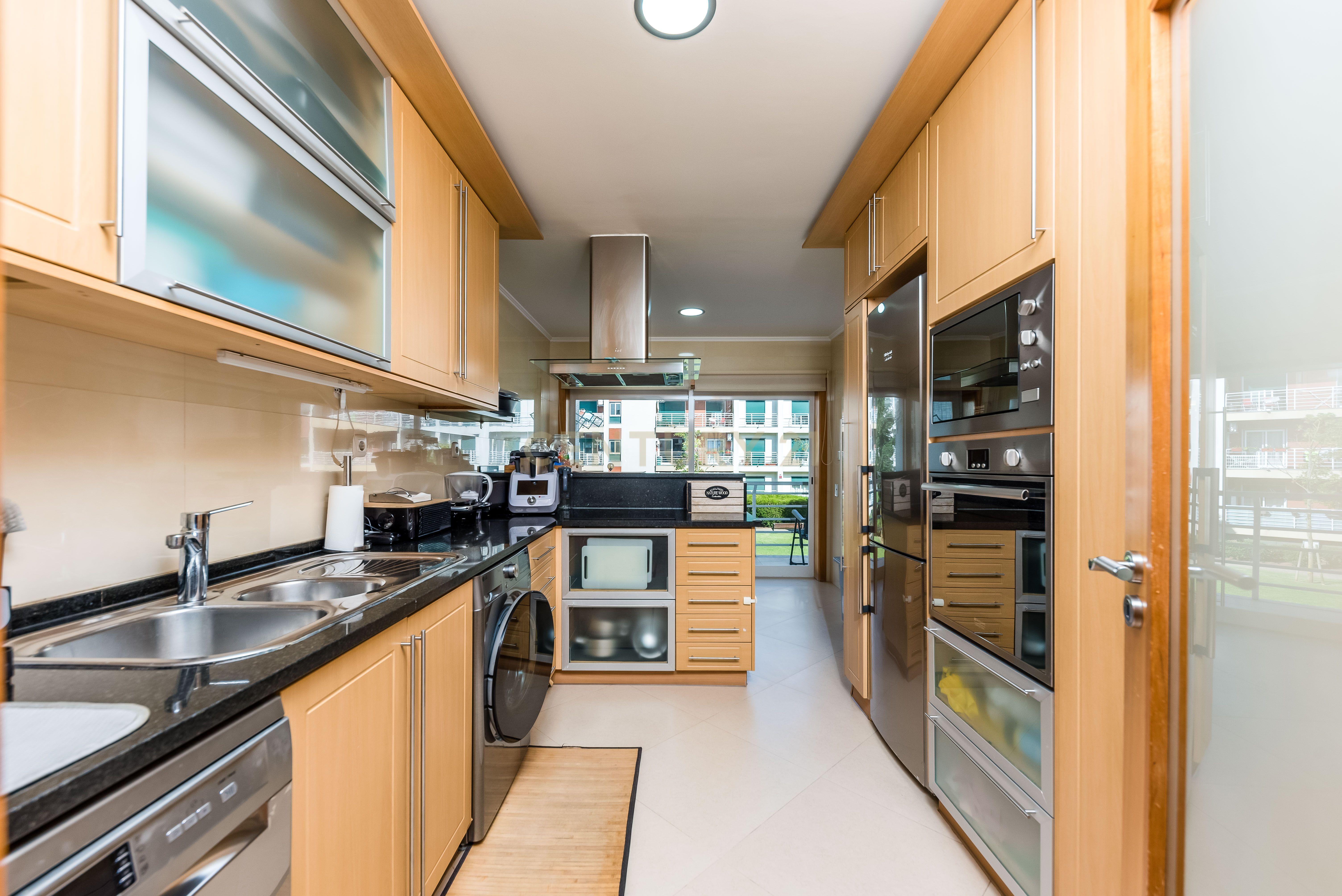Fotografia 10 de Apartamento T3 com 2 Box e 2 Suítes. Vista Panorâmica em Oeiras