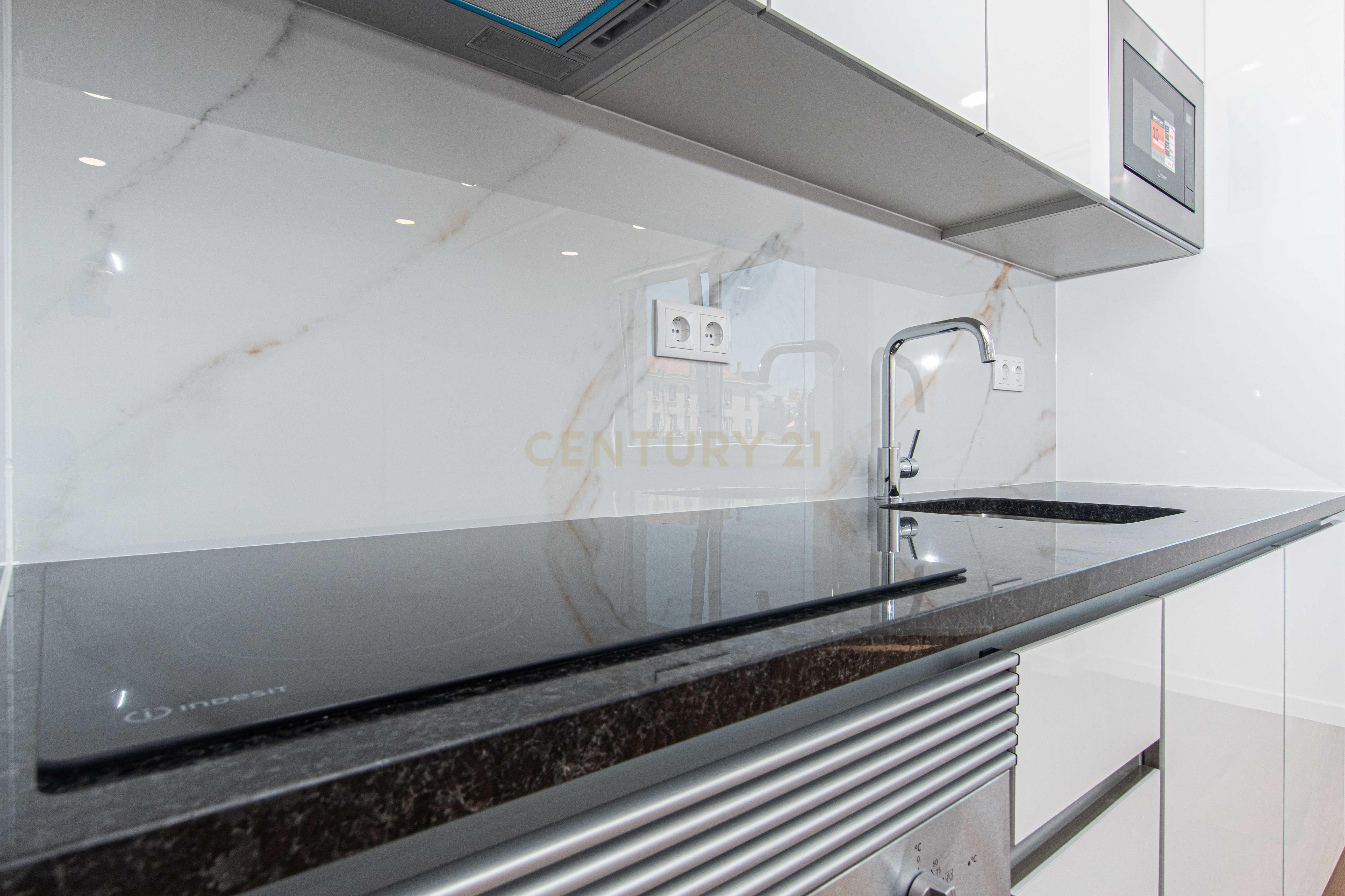 Fotografia 6 de Apartamento T2 Totalmente Remodelado | Rua da Venezuela, Benfica, Lisboa