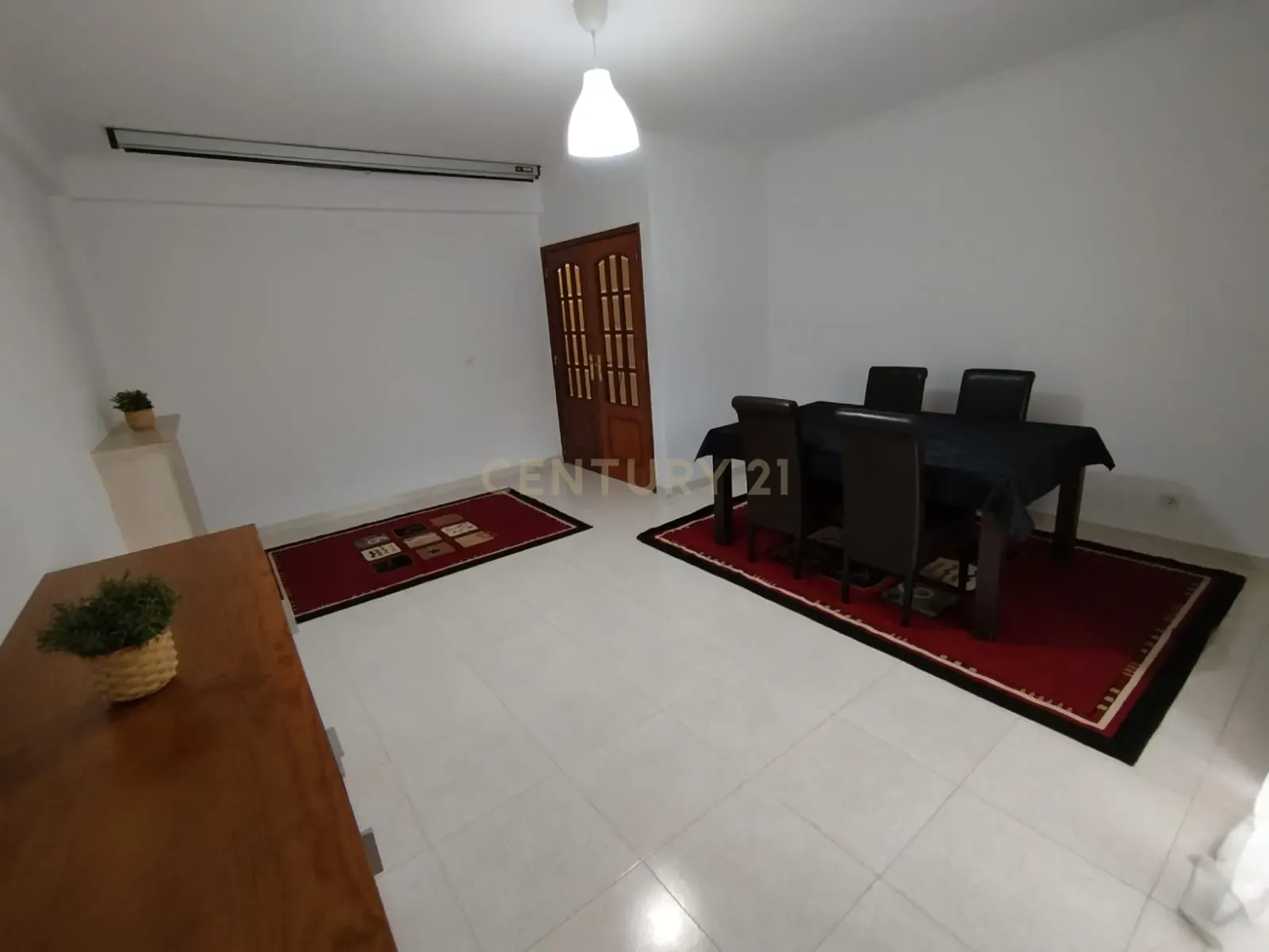 Apartamento T3 em Sintra: Conforto e Localização Privilegiada - Image 1