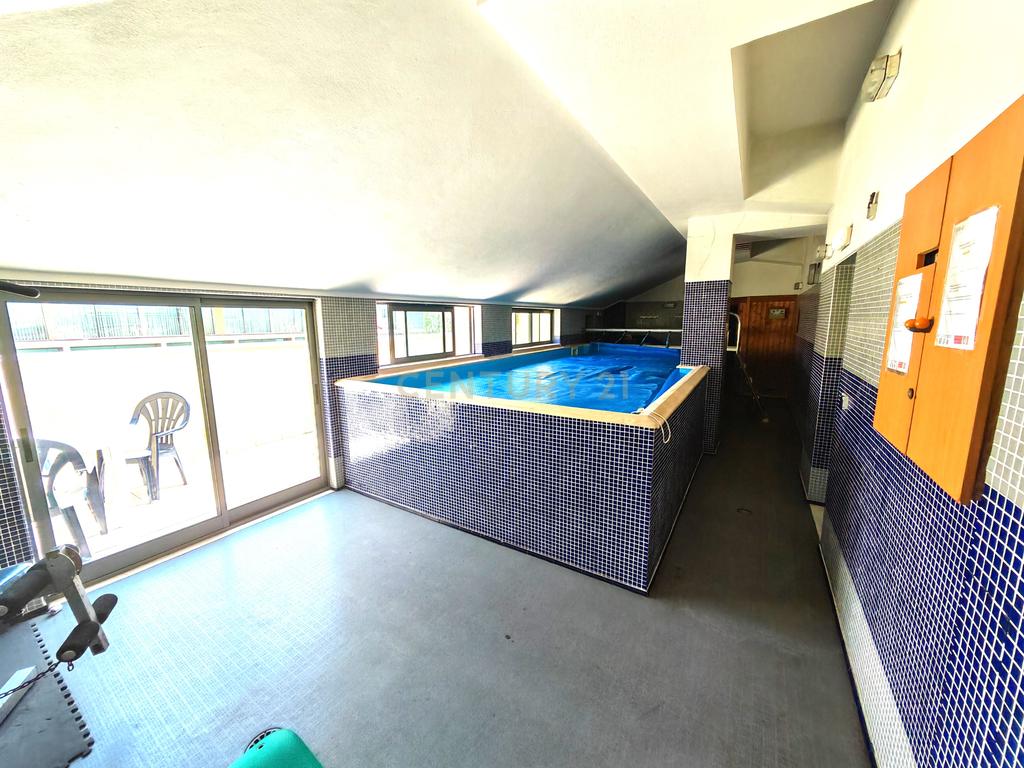 Imóvel T3 espaçoso nas Picoas, com 3 WC, 2 estacionamentos - Image 37