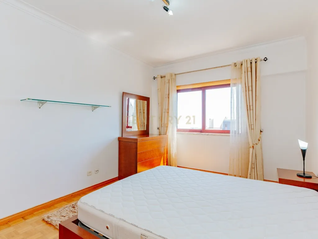 Apartamento T2 para arrendamento na Póvoa de Santa Iria - Image 14