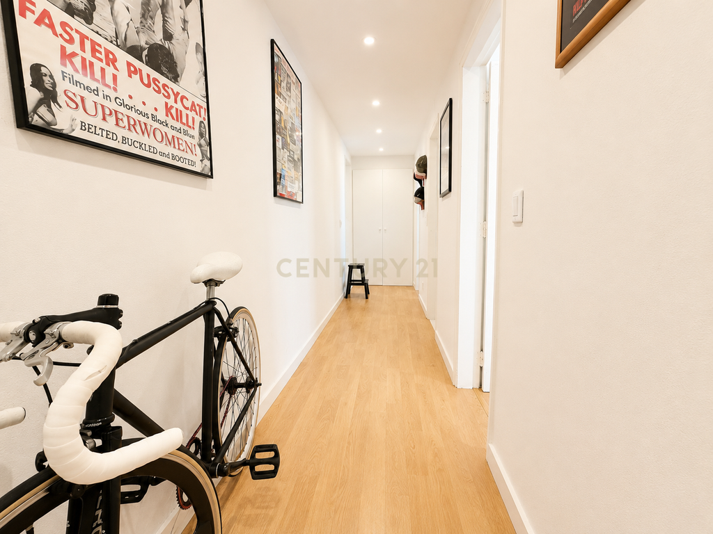Apartamento T2 Renovado | Fontainhas | Cascais - Image 20