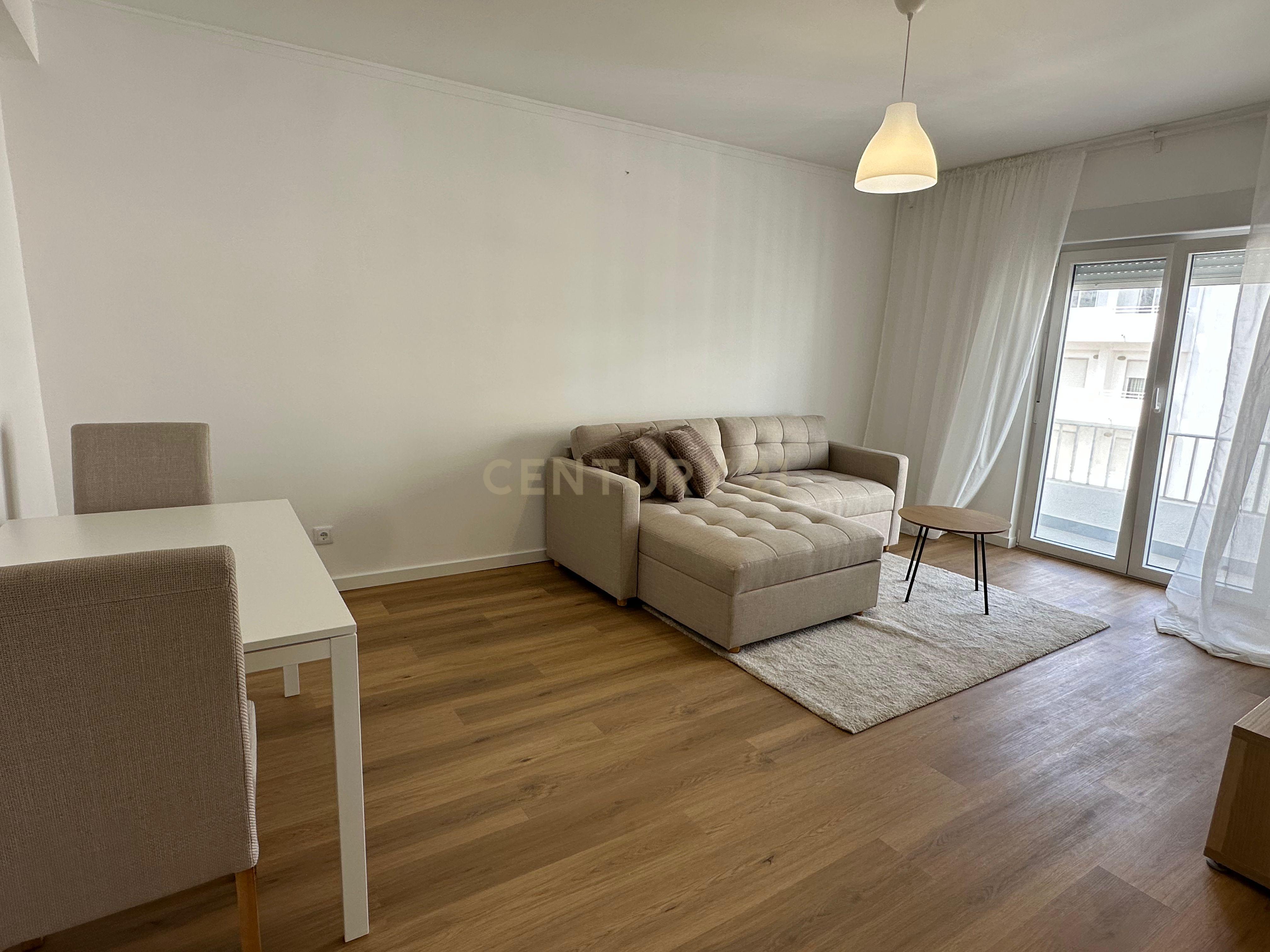 Fotografia 12 de Apartamento T2 Remodelado, Equipado e Mobilado - Olhão