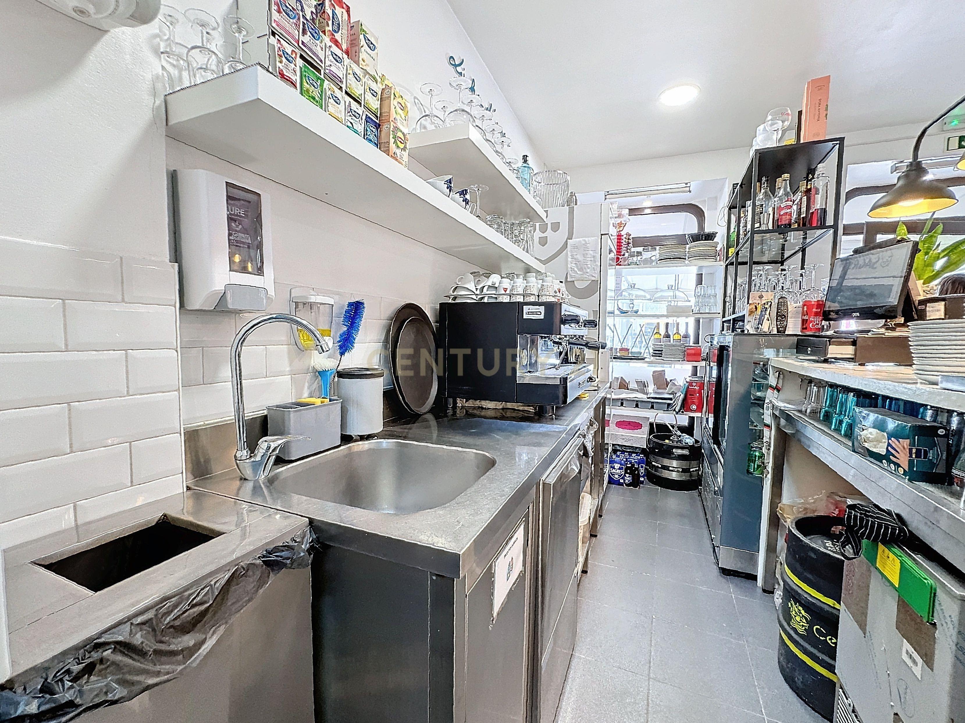 TRESPASSE - SNACK BAR - CAFÉ - PRAÇA SOUSA OLIVEIRA - NAZARÉ - Image 27