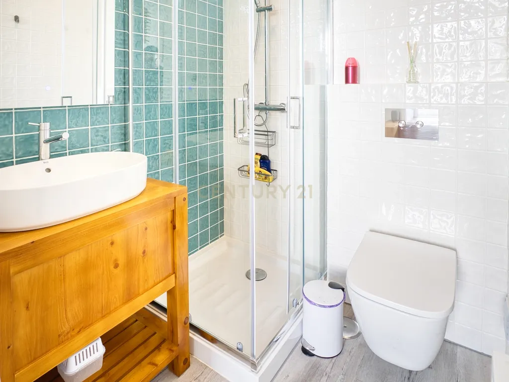 Apartamento Renovado T2 em Nazaré - Image 19