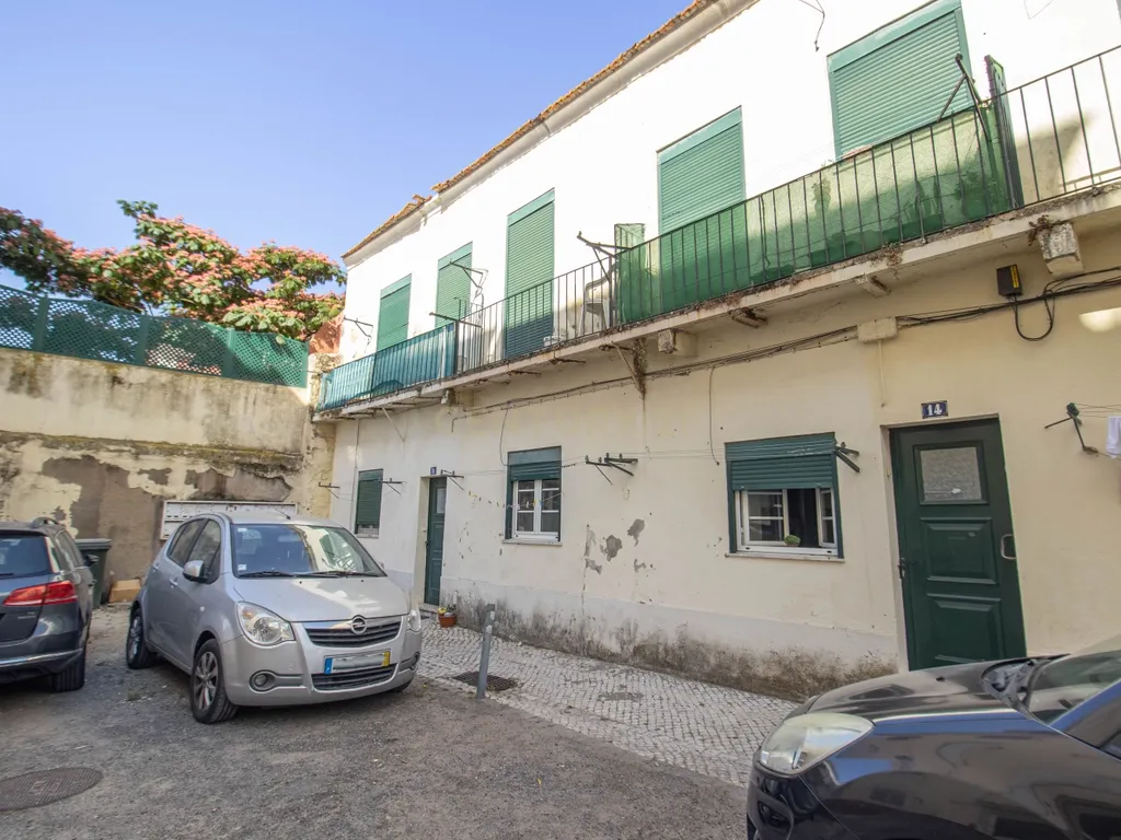 T0+1 pronto a habitar em Campo de Ourique | Lisboa - Image 18