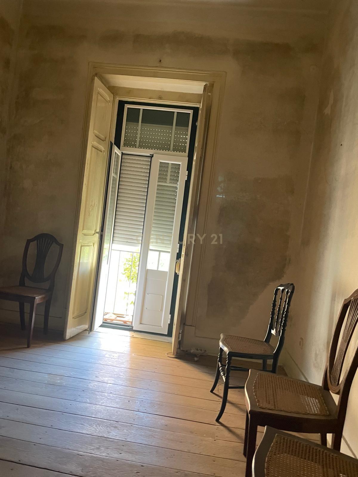 Fotografia 7 de Edifício para Recuperação no Areeiro, Lisboa