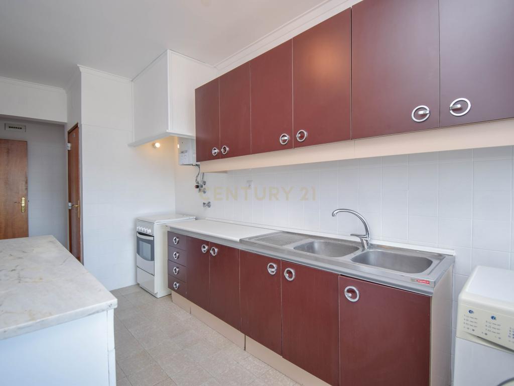 Apartamento T3 com Vista Mar, em São João do Estoril - Image 21