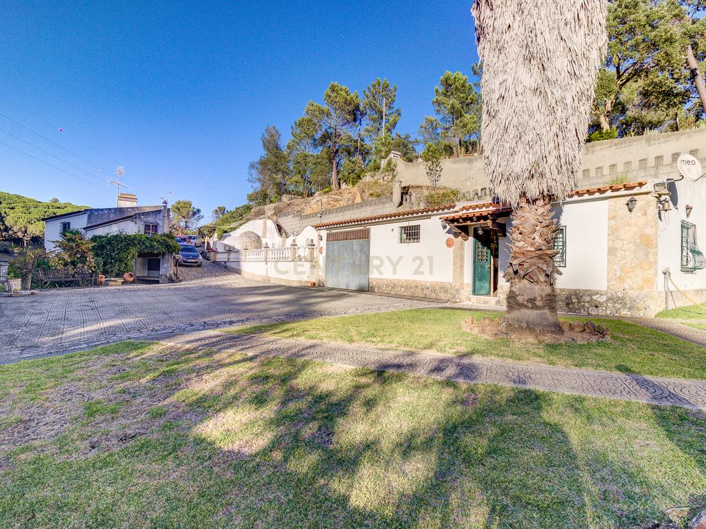 Quinta Rústica em Bucelas, com terreno de 4500m2  - Image 12