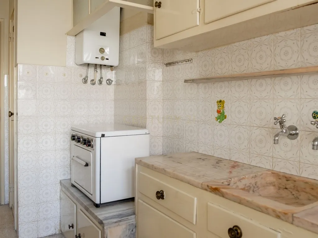Apartamento na Póvoa de Santo Adrião | Ideal para Habitação Própria ou Investimento - Image 13