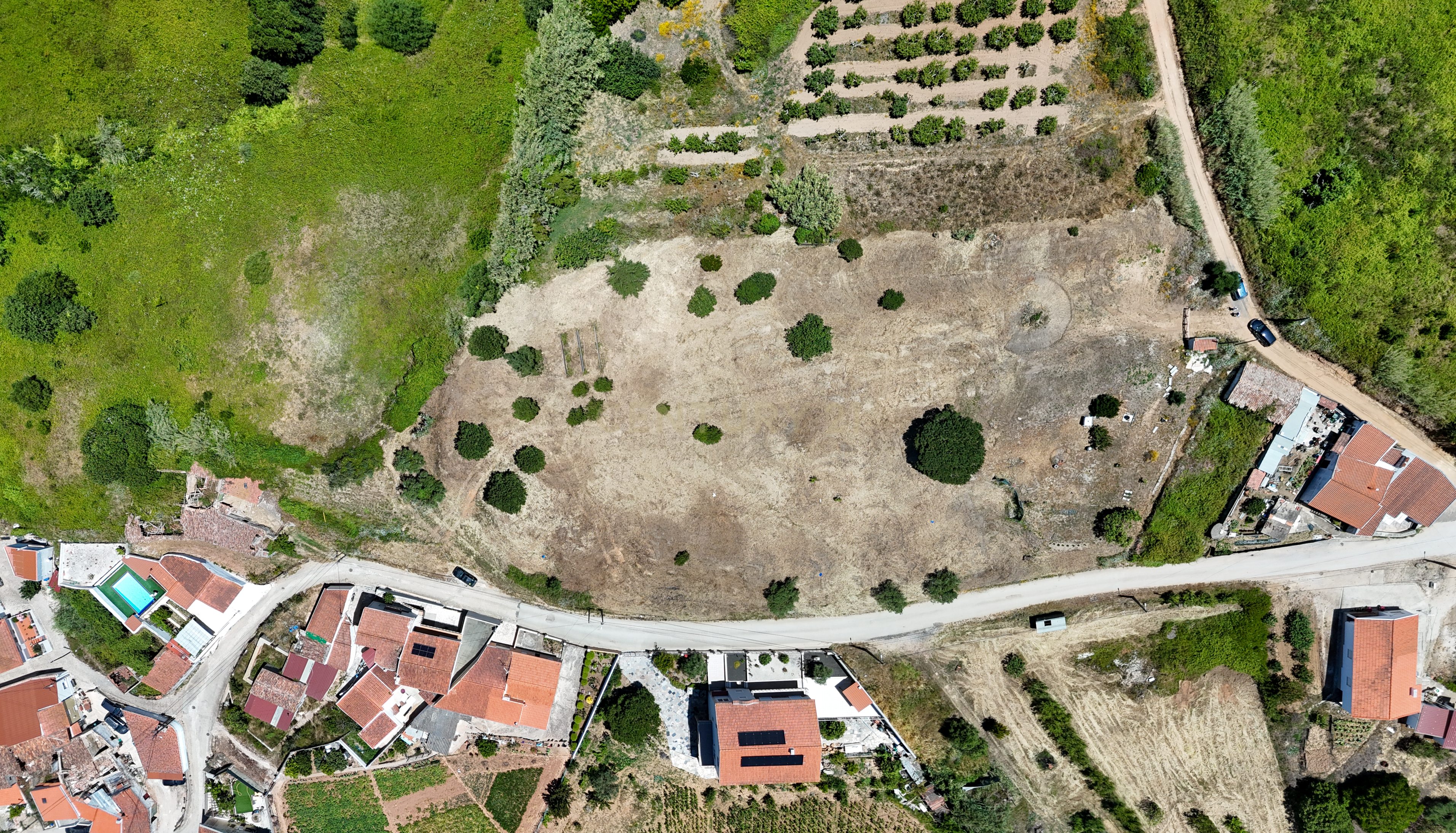 Fotografia 3 de Terreno Urbano 3.758 m² | Potencial até 11 Fogos | Freiria – Torres Vedras