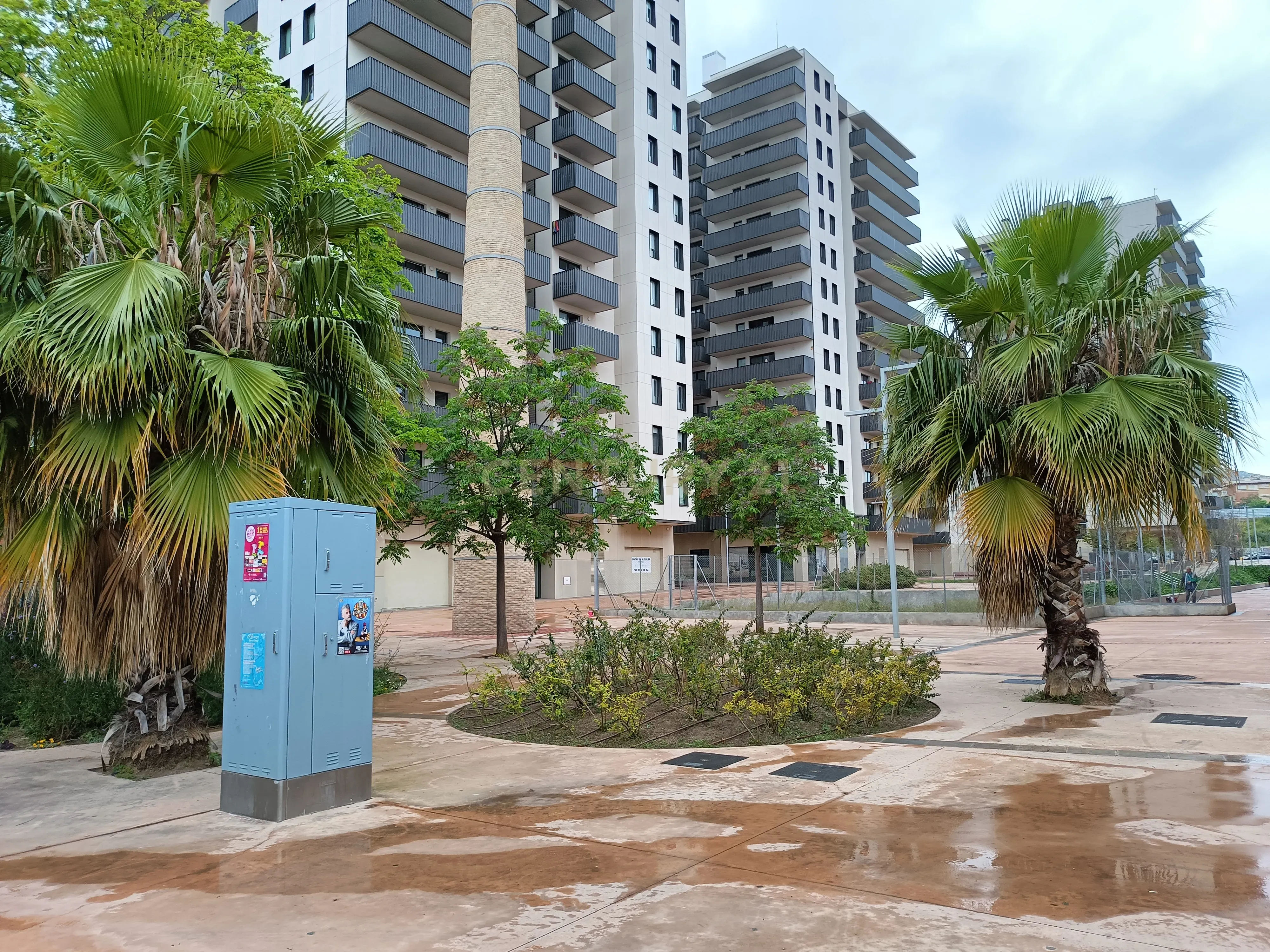 Local Comercial em Barcelona com Acessibilidade e Potencial - Image 14