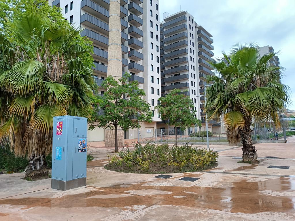 Local Comercial em Barcelona com Acessibilidade e Potencial - Image 14