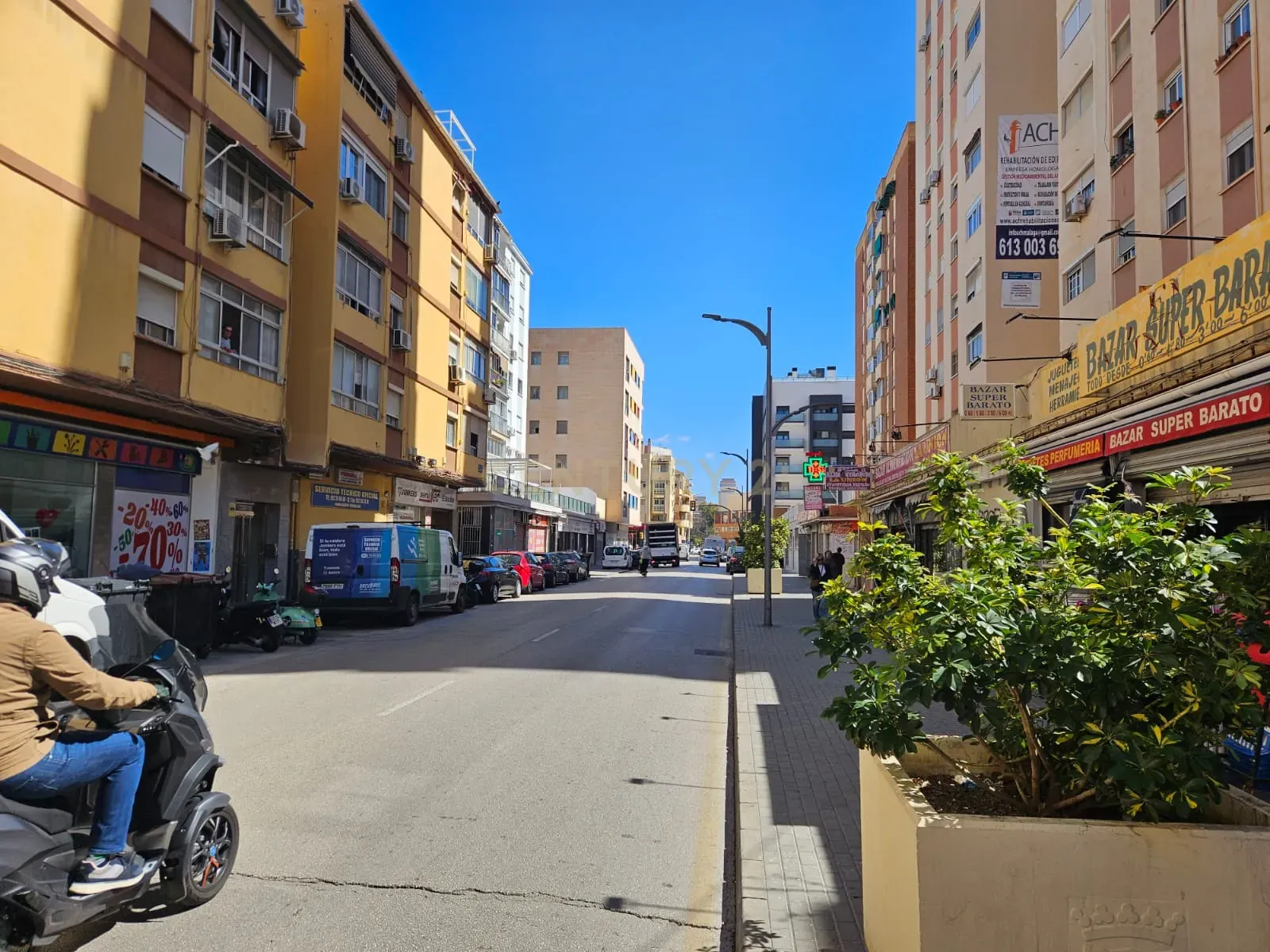 Prédio à venda no centro de Málaga – Oportunidade para investidores - Image 1