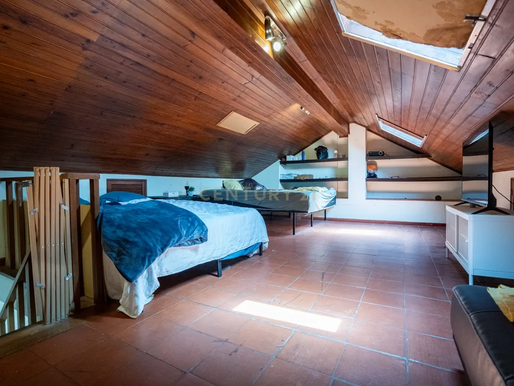 Fantástico Apartamento T2 Transformado em T3 na Parede – Próximo da Praia com estacionamento - Image 29