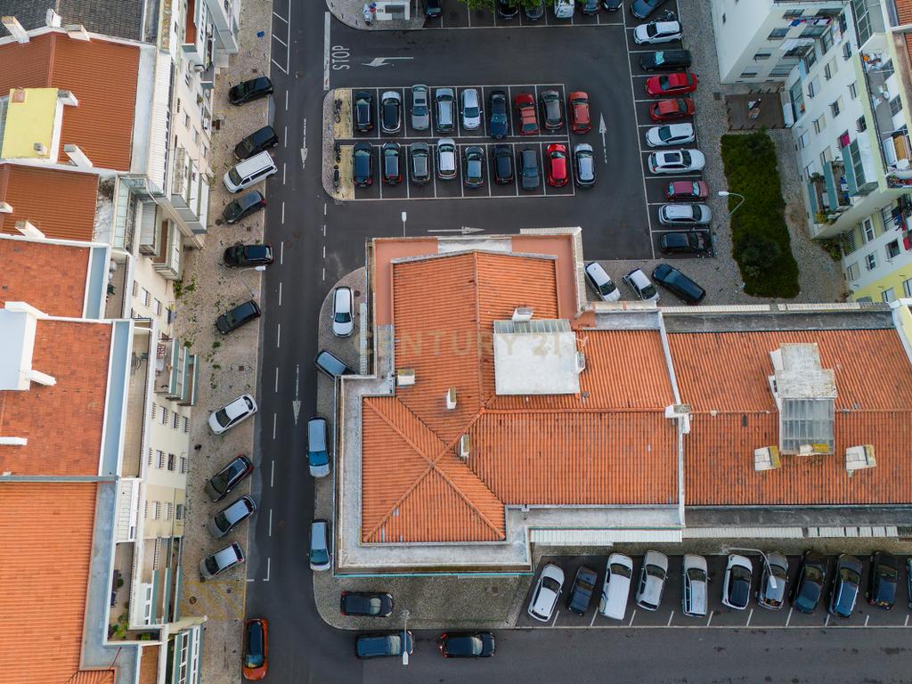 Apartamento T6 | Último Andar | 226m² | Quinta das Palmeiras, Oeiras - Image 44