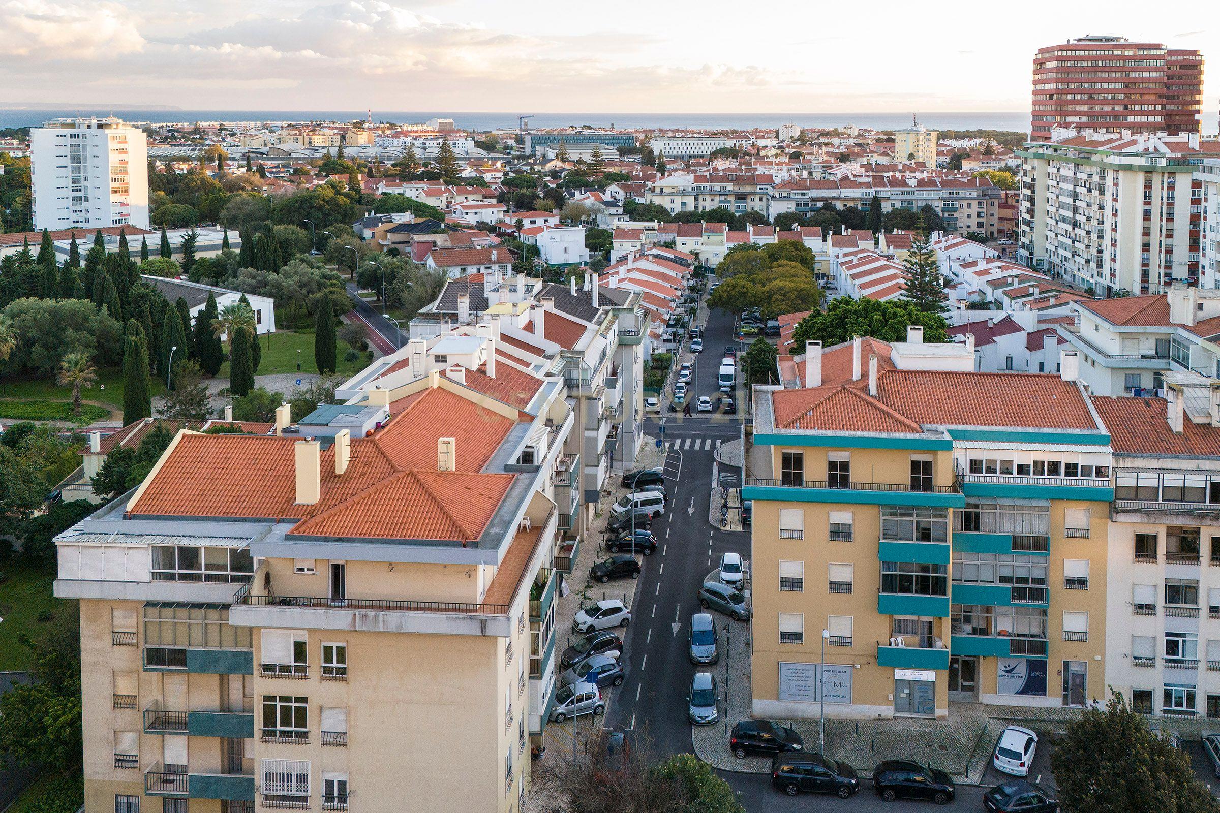 Apartamento T6 | Último Andar | 226m² | Quinta das Palmeiras, Oeiras - Image 6