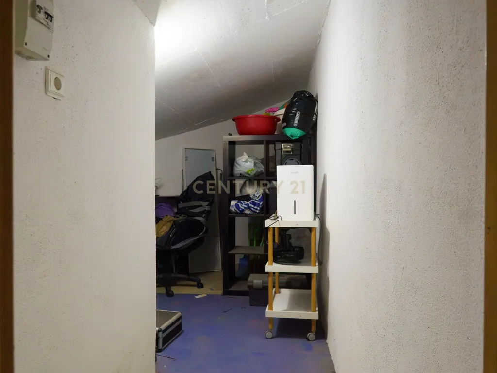 Apartamento T3 com Suíte, 3 Varandas e Arrecadação de 14 m² | Avenida 25 de Abril, Ramada - Image 23