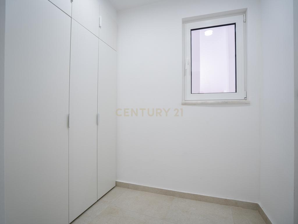 Apartamento T2 RC, Rua do Mato Grosso, Santa Engrácia, São Vicente - Image 22