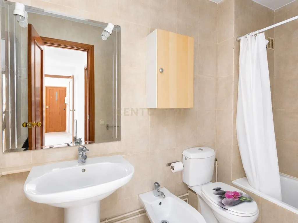 Crie a casa dos seus sonhos: duplex com terraço e múltiplas possibilidades. - Image 11