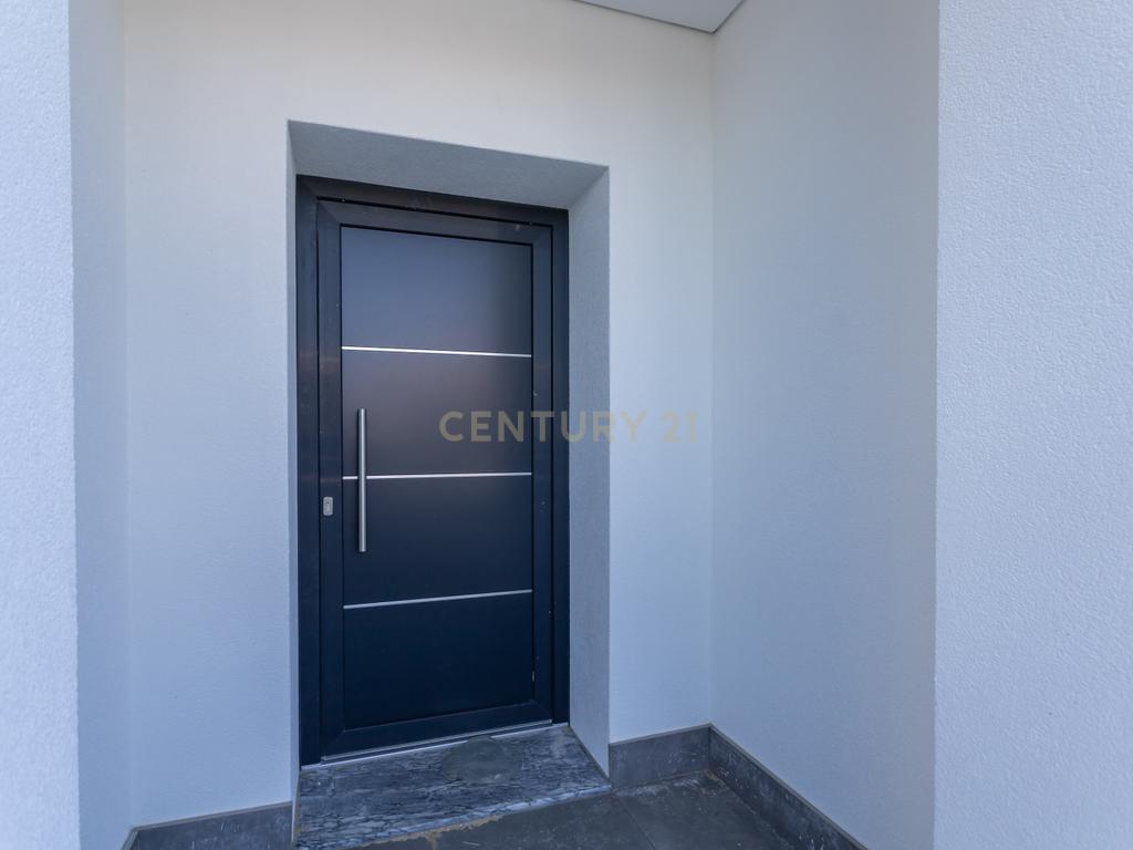 Moradia T3 Térrea Isolada com 3 suítes | Quinta do Anjo - Image 35