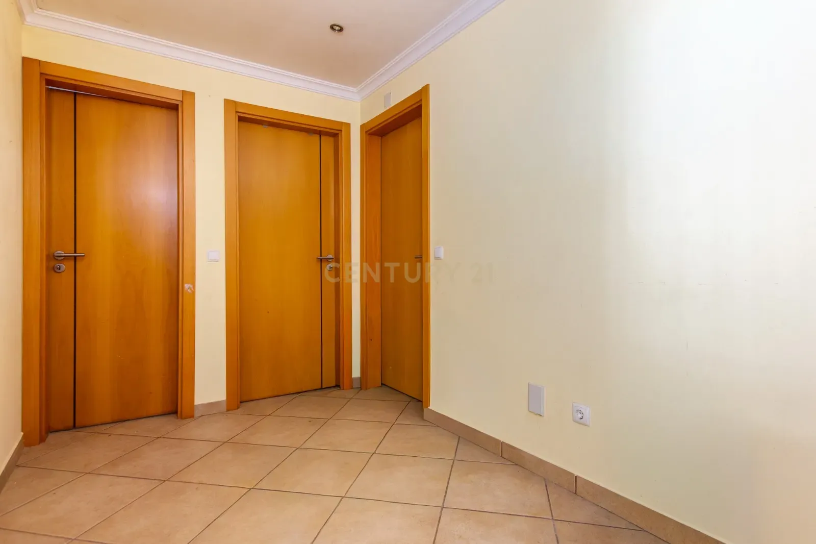Fotografia 11 de Moradia Isolada T5 - com um Quarto no R/C -  Fernão Ferro