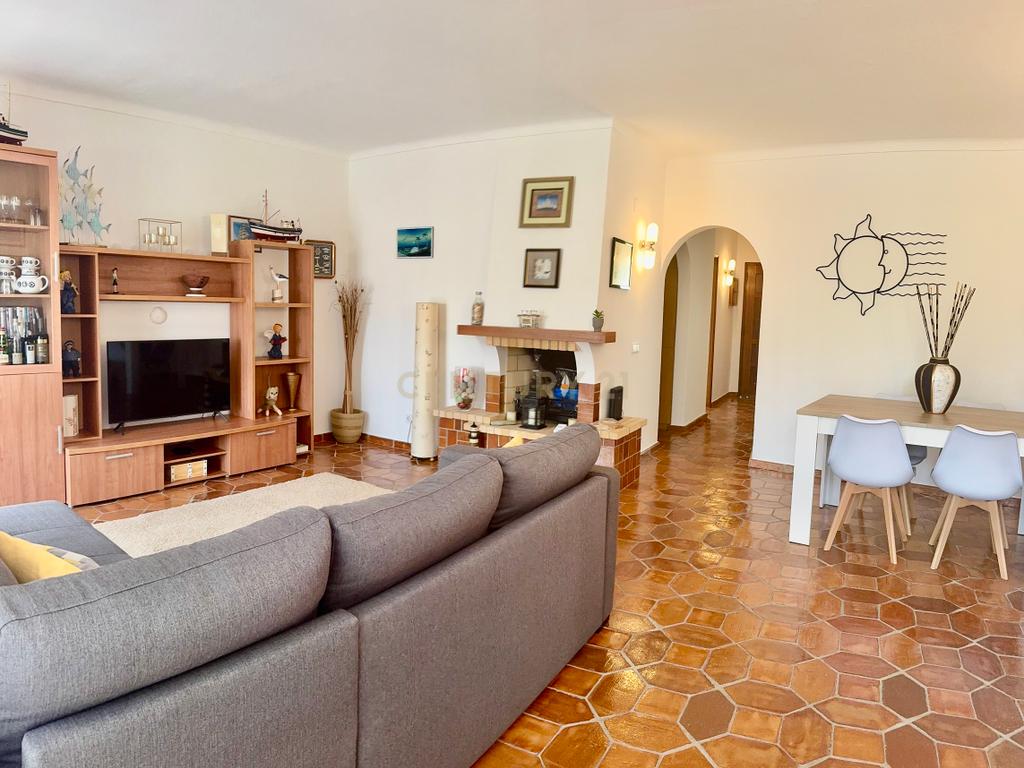 Apartamento com Vista Piscina em Condomínio Privado – VILAMAR (Porches, Algarve) - Image 10