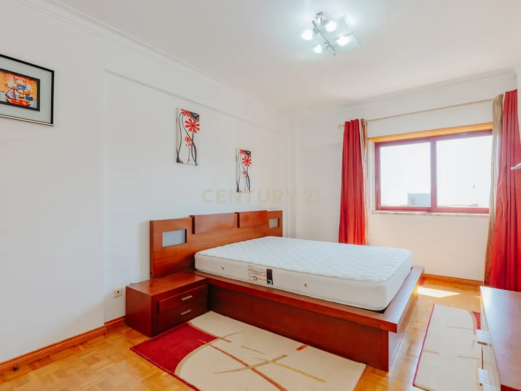 Apartamento T2 para arrendamento na Póvoa de Santa Iria - Image 18