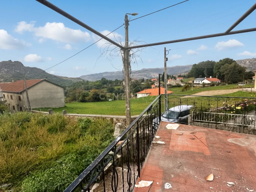 Magnífica Casa com Terreno e Projeto Aprovado no Coração do Gerês - Image 37