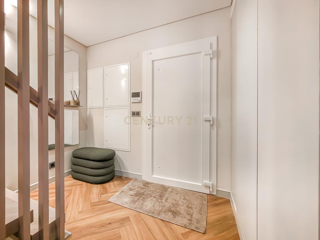 Moradia T4 em Condomínio Privado | Piscina | 6WC | Jardim | Terraço | Box | Quinta do Brilhante | Albarraque A 5 Minutos Do colégio Tasis internacional - Image 28