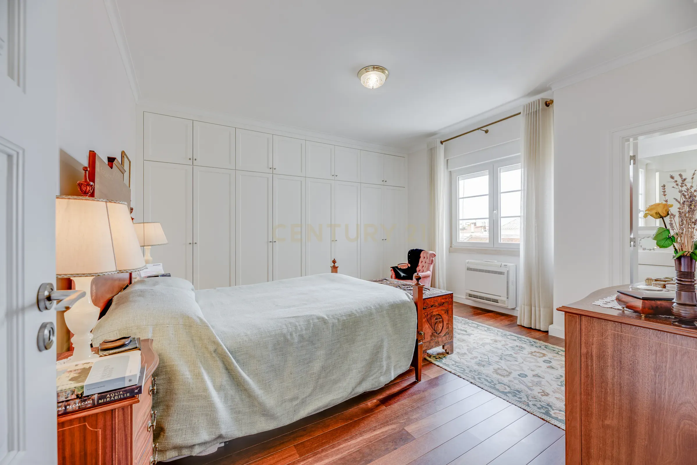 Apartamento T2+1 totalmente renovado – Modernidade, conforto e localização privilegiada - Image 12