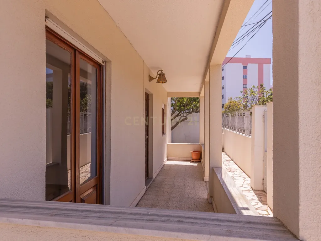 Moradia Isolada com Garagem Box para 2 Carros — Matarraque, S. Domingos de Rana - Image 15