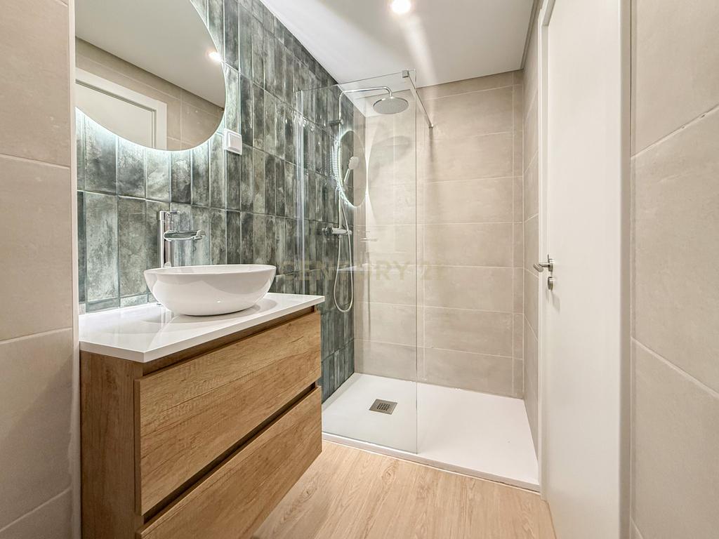 Apartamento T3 | Olhão | Renovado | 2WC’s - Image 7