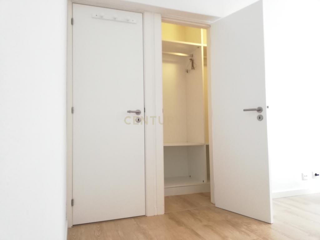 Apartamento T2 em Paço de Arcos para arrendar - Reservado - Image 14