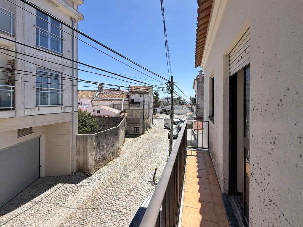 Oportunidade Única no Coração do Sítio da Nazaré – Conjunto de Dois Prédios com Vista Mar - Image 20