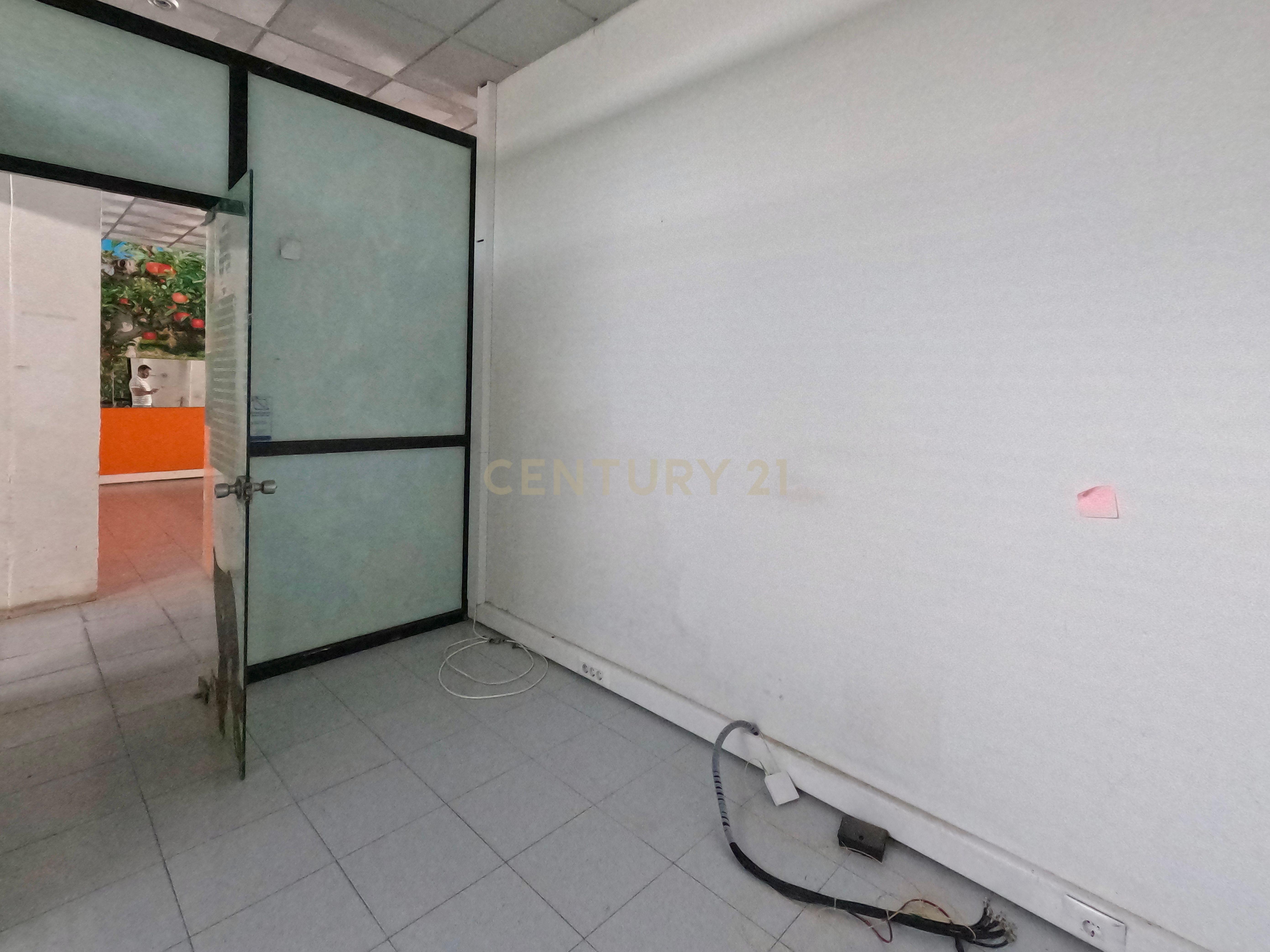 Loja para Arrendamento – 150 m² - Image 11